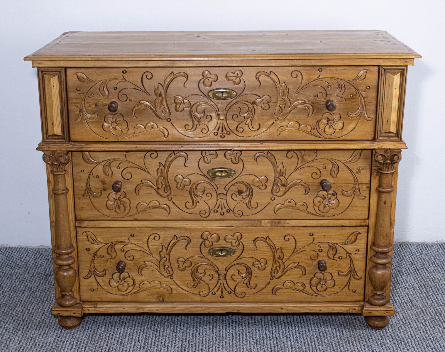 Antique Waxed Stripped Pine Chest Of 3 Drawers, Late 19th Century photo 768.0