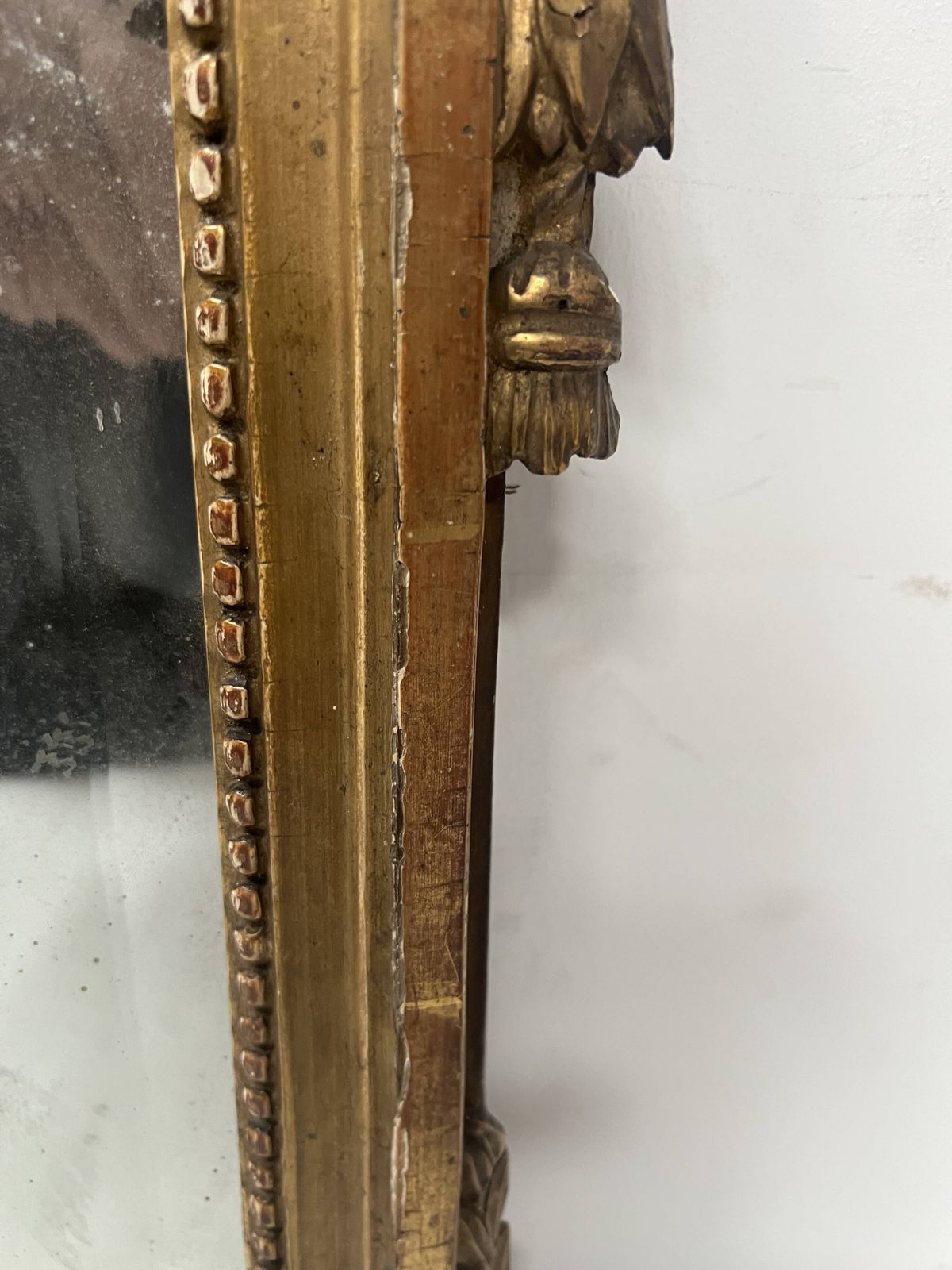 photo furniture Louis XV Mirror In Carved And Gilded Wood, 18th Century