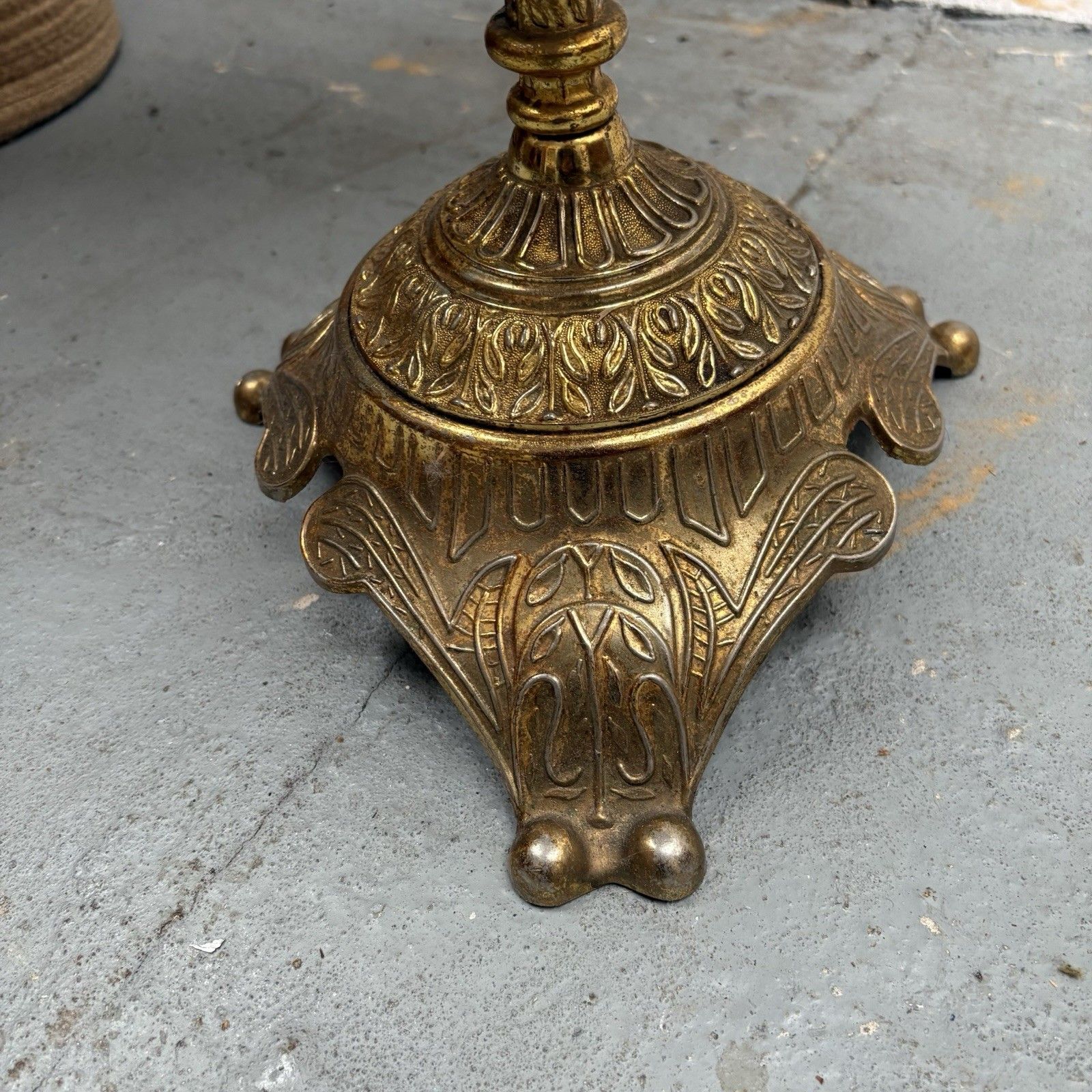 Vintage French Style Green Onyx Circular Top Brass Wine Or Side Table photo for sale