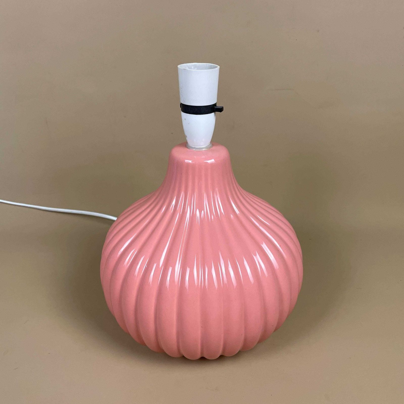 Vintage Ceramic Lamp Light Bedside Table Round Pink Retro Side Antique Desk Porcelain Vase Base Cottage Ribbed Stripes Striped Pattern