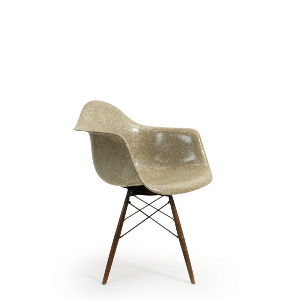 Paw Swivel Base Armchair By Charles & Ray Eames For Zenith Plastics, 1940s