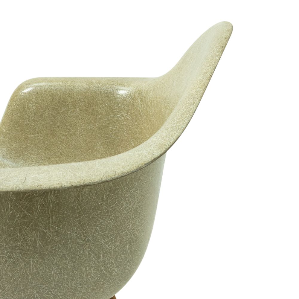 Paw Swivel Base Armchair By Charles & Ray Eames For Zenith Plastics, 1940s photo buy