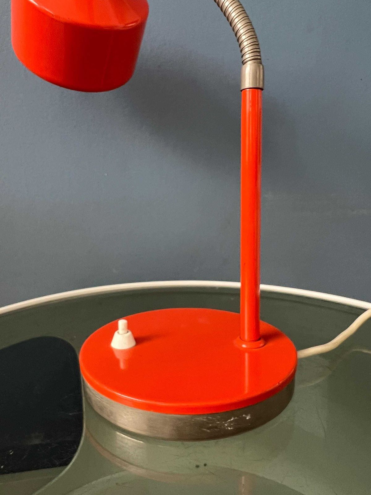 photo furniture Oranje Mid Century Bureaulamp Van Hustadt Leuchten