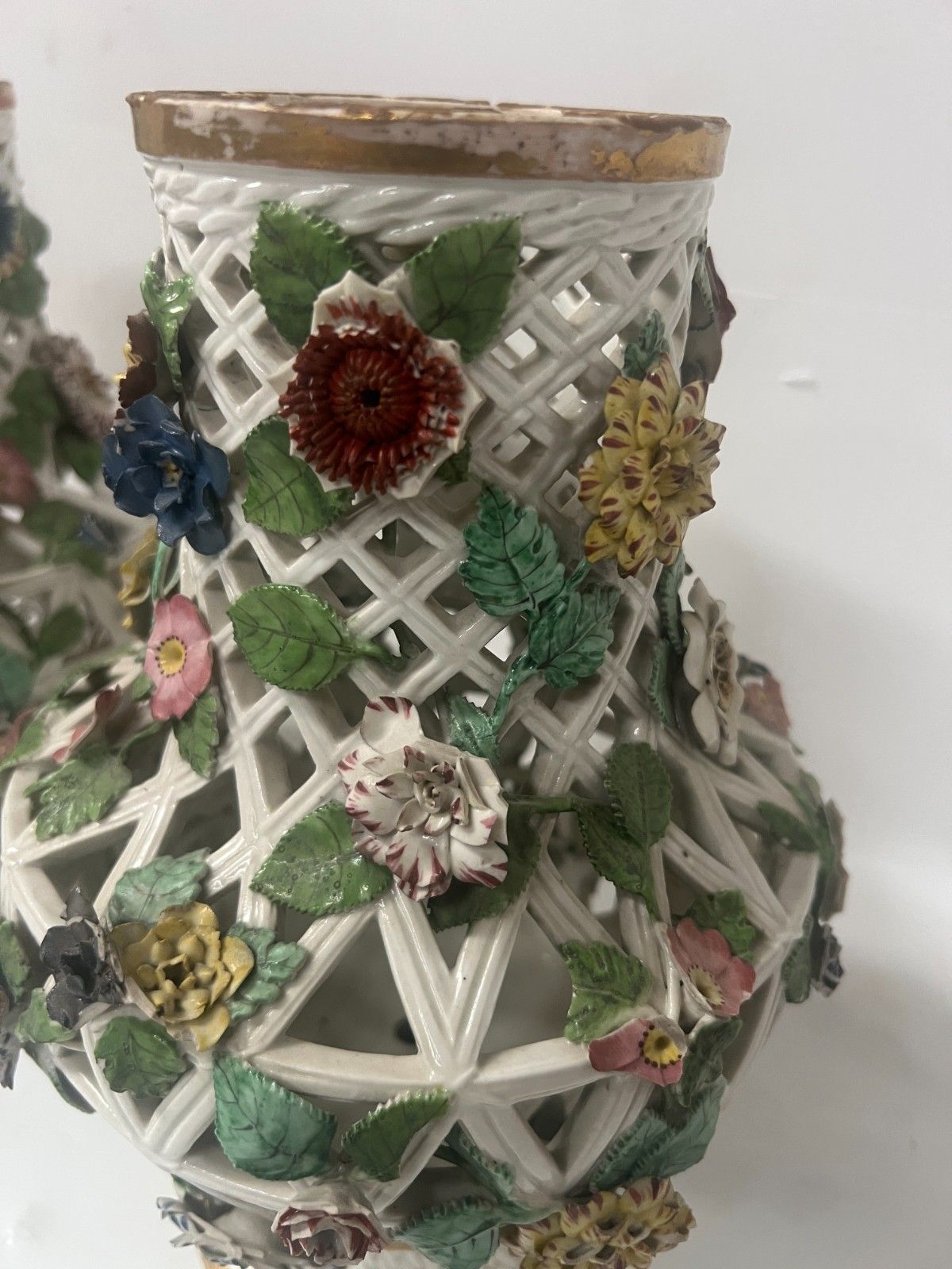 "Saxony" Pair Of Polychrome Porcelain Openwork Balustrade Vases 19th Century photo vintage