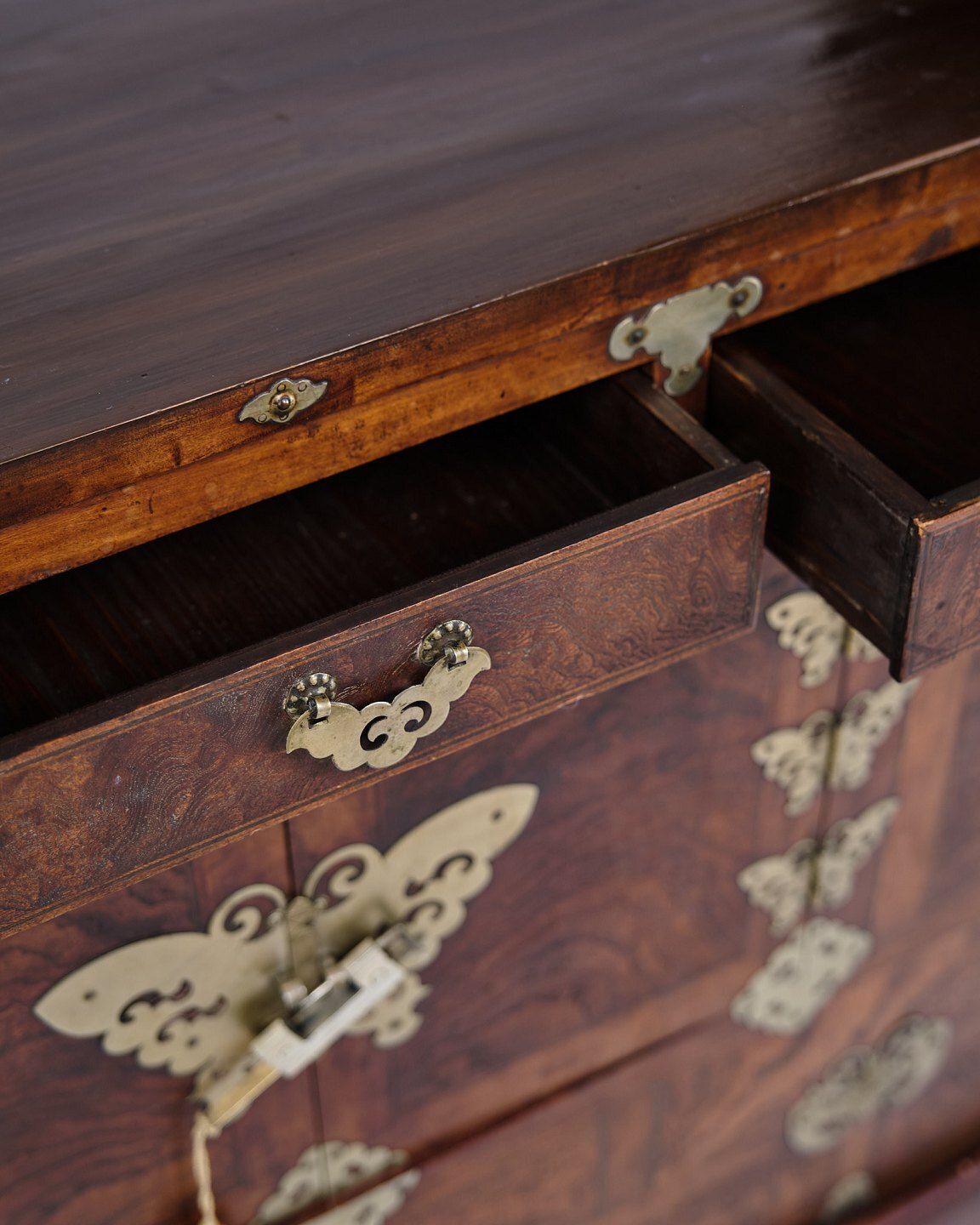 Antique Korean Bandaji Chest/Dresser   Wedding Chest   Dark Wood & Brass   Joseon Dynasty   1900s photo 1575.0