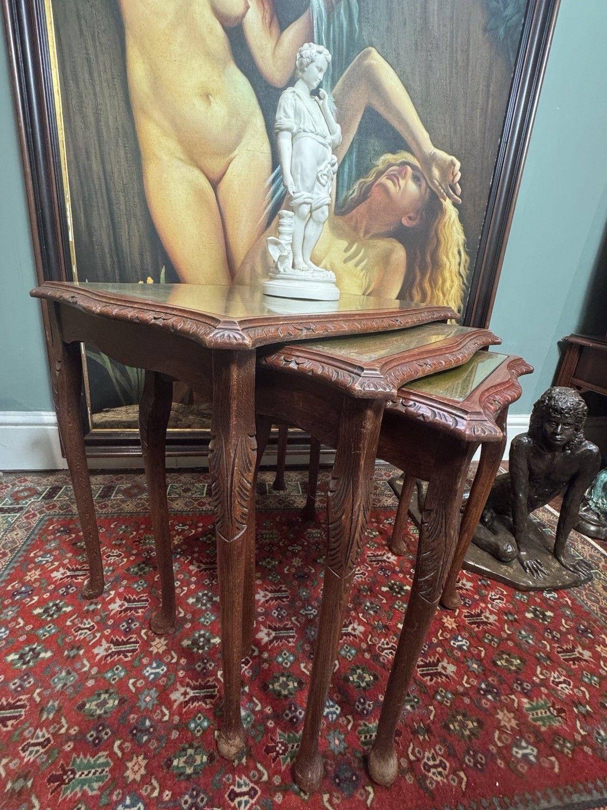 Regency Queen Anne Style Nest Of Three Tables In Rich Mahogany photo vintage