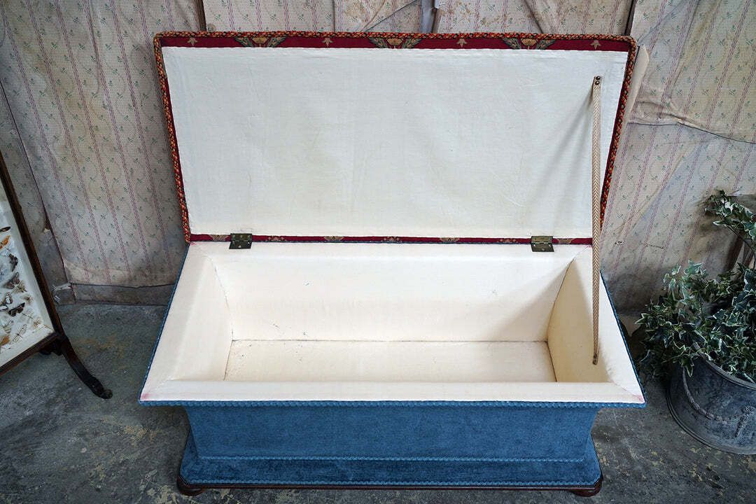 photo buy An Early Victorian Mahogany Framed Country House Ottoman C.1840