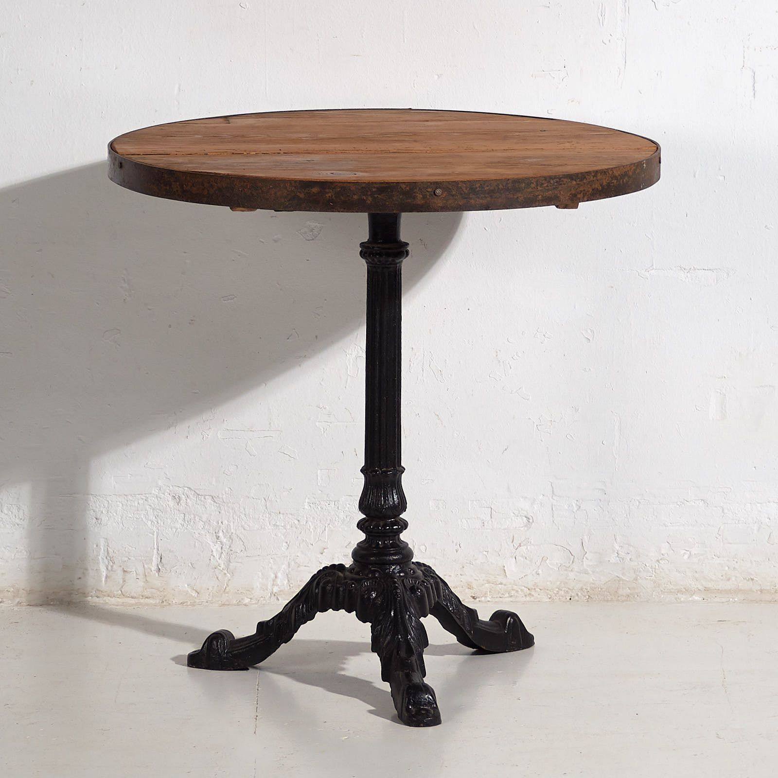Antique Round Garden Table (C.1920) #16