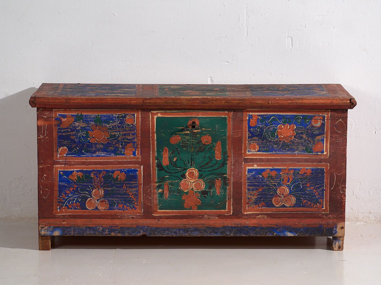 Antique Hand Painted Chest With Floral Motifs (Year 1907) #100 photo vinterior