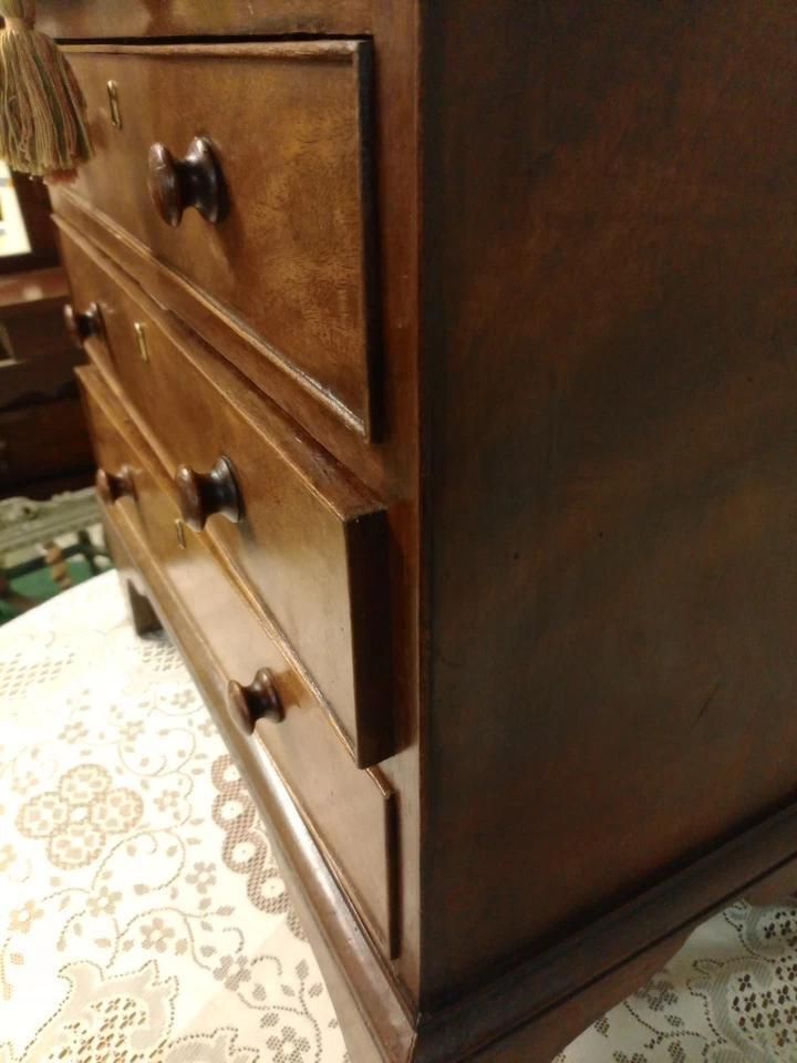 495.0 Antique Small Mahogany Chest Of Drawers photo