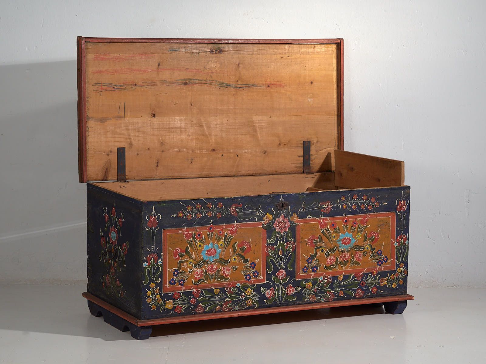 Antique Trunk With Floral Motifs (C.1870) #67 photo Furniture