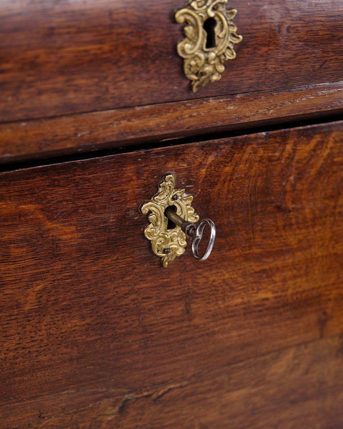 photo for sale Secretary – Polished Oak – Green Felt Cloth & Brass Handles – 4 Drawers – 1820s