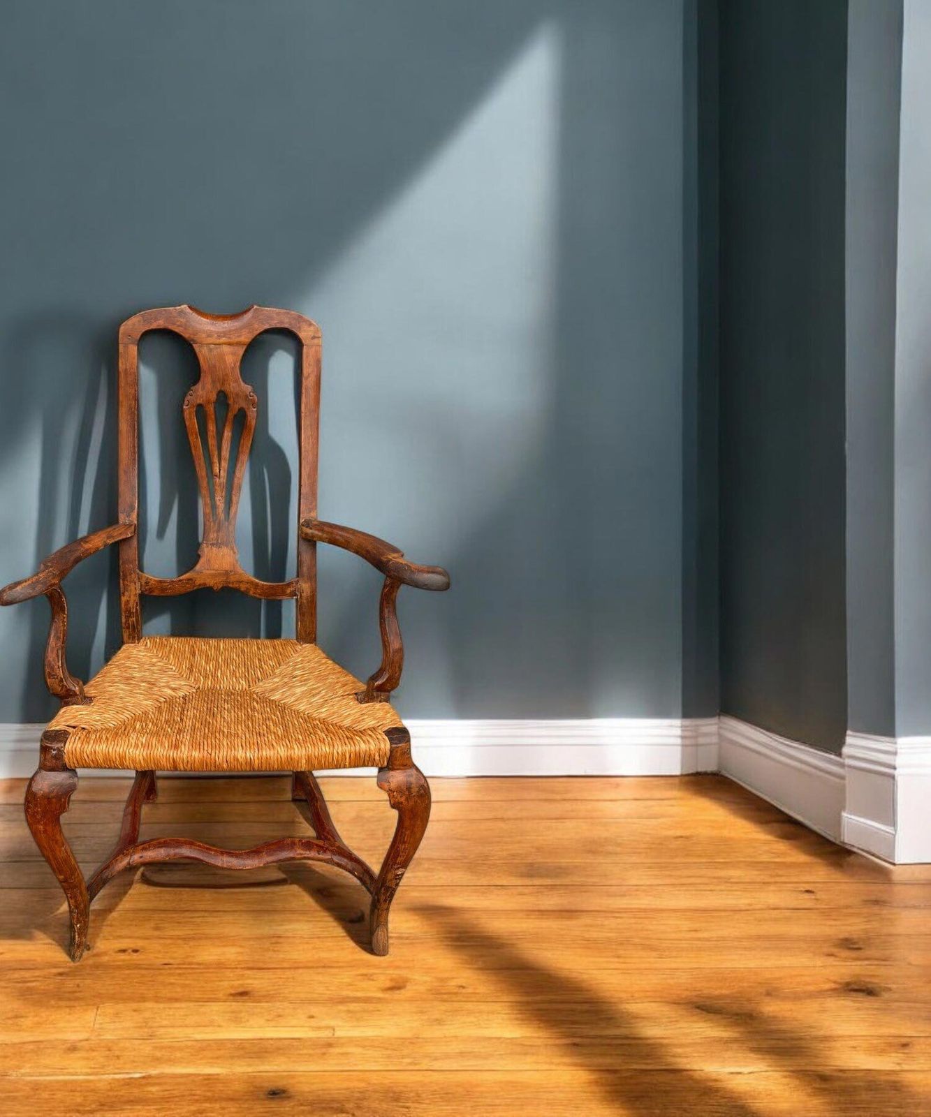 Venetian Walnut Armchair, Louis XV photo 1500.0
