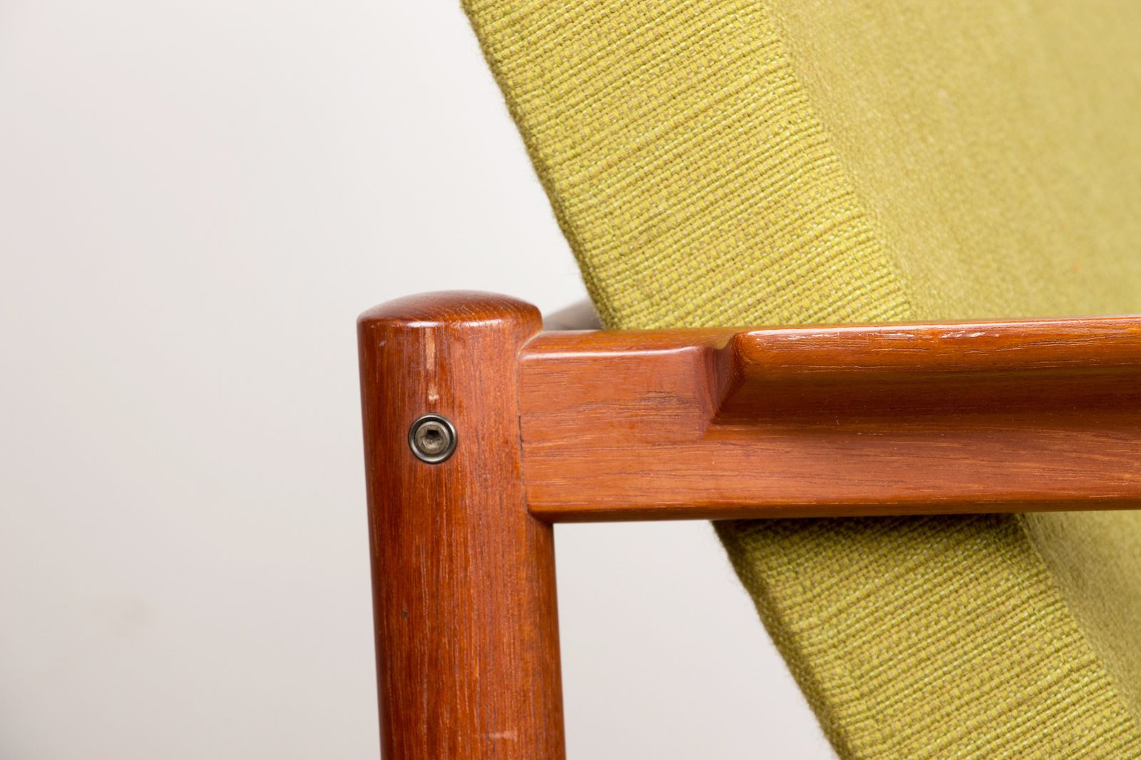 Mobilier Fauteuil danois en teck et tissu, par Børge Jensen & Sønner pour Bernstorffsminde Møbelfabrik A/S, 1960. photo