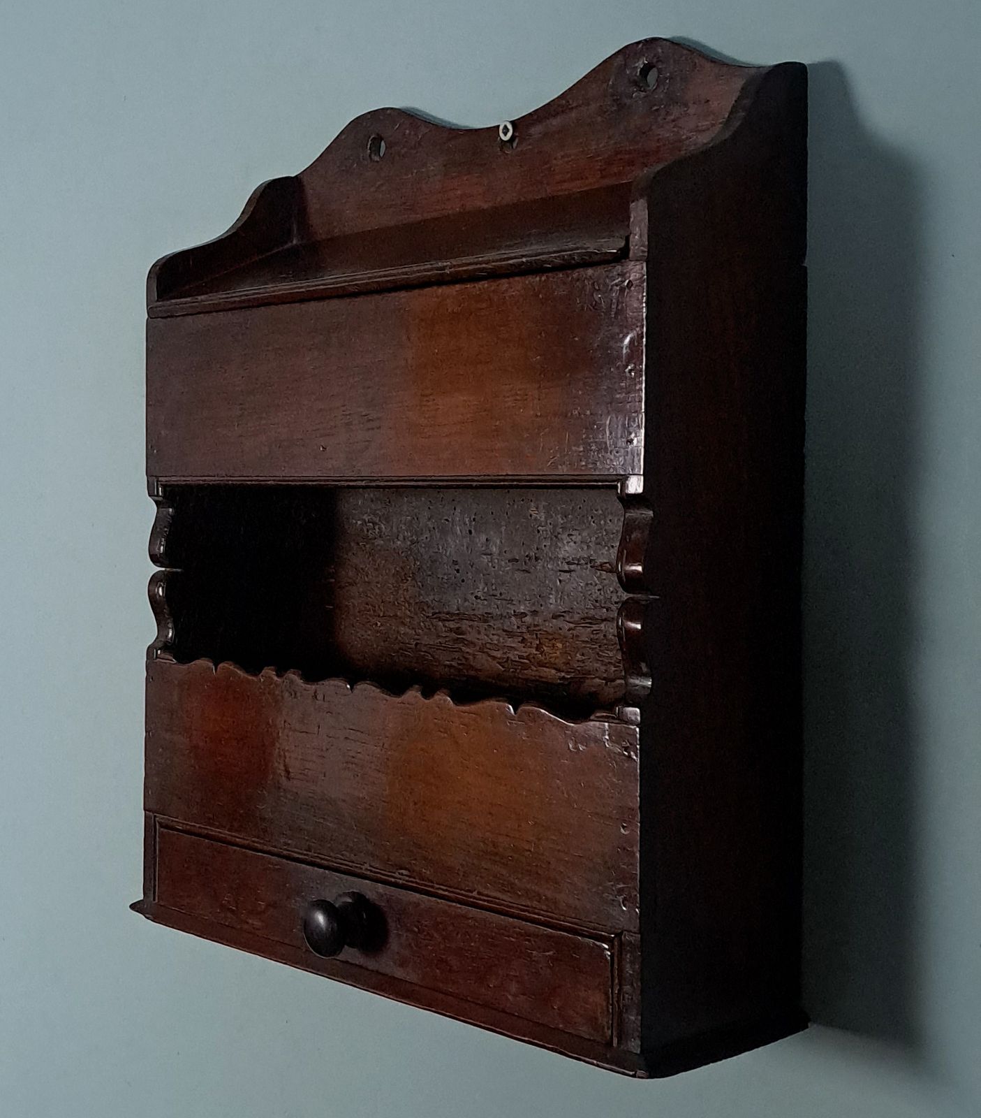 Queen Anne Candle Salt And Key Wall Hanging Elm Box C. 1710 photo 820.0