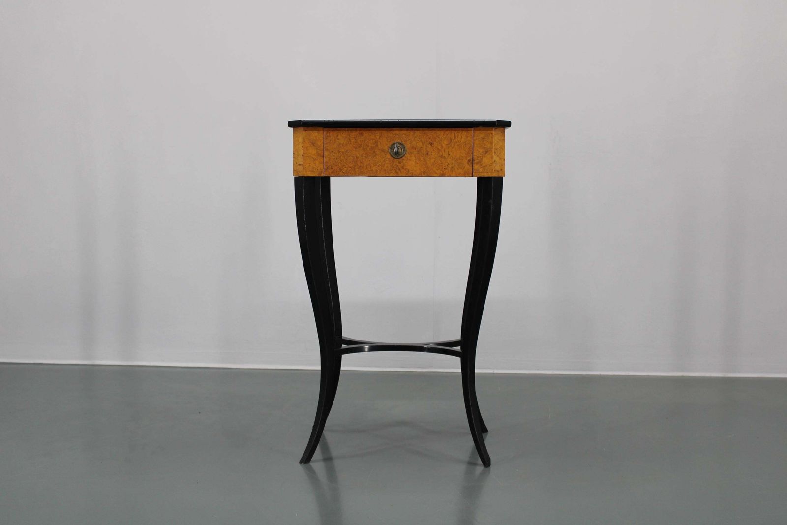 19e Eeuwse Biedermeier Naaitable, Oostenrijk photo for sale