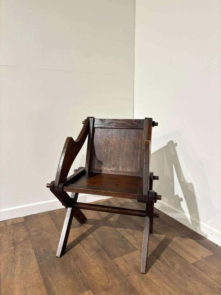 photo buy Oak Glastonbury / Ecclesiastical Chair