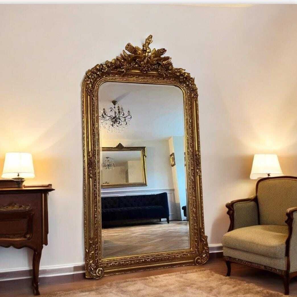 Stunning French Style Gilt Wood Mirror With Carved Doves.