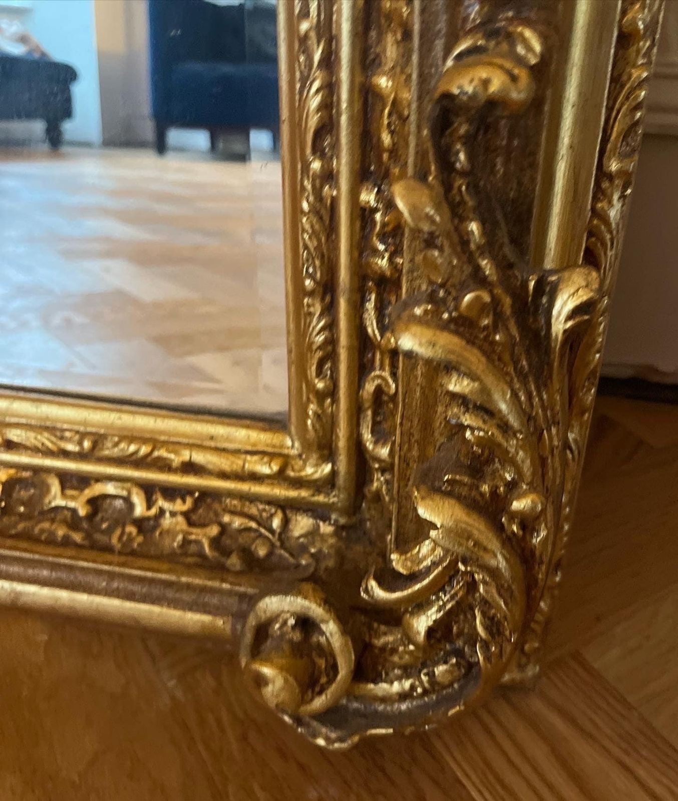 Stunning French Style Gilt Wood Mirror With Carved Doves. photo for sale