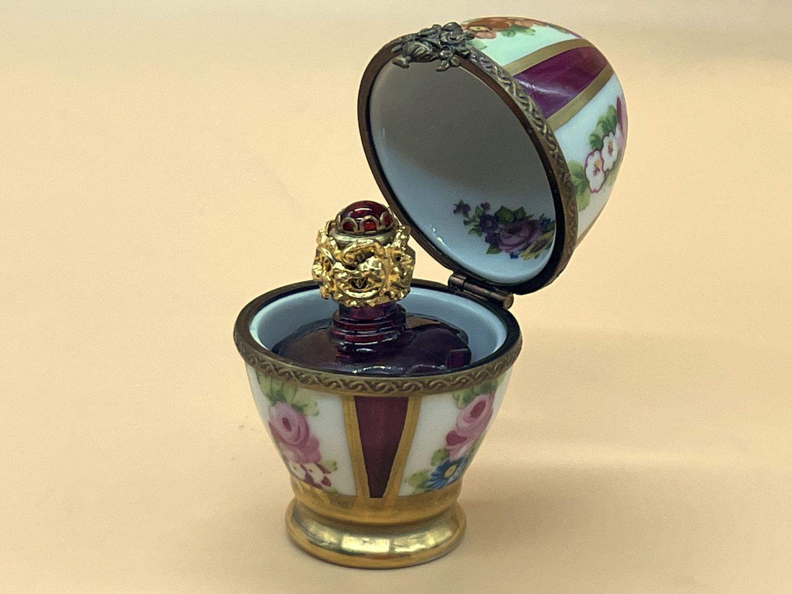 Limoges Porcelain France Egg Shaped Box With Internal Red Glass Perfume Bottle. photo 75.0