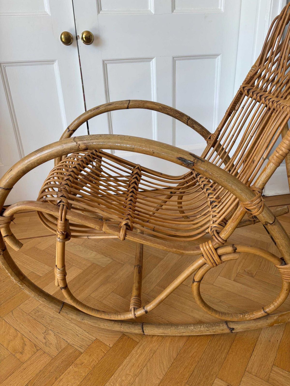 Mid 20th Century Italian Bamboo Rattan Rocking Chair Franco Albini Style photo vinterior