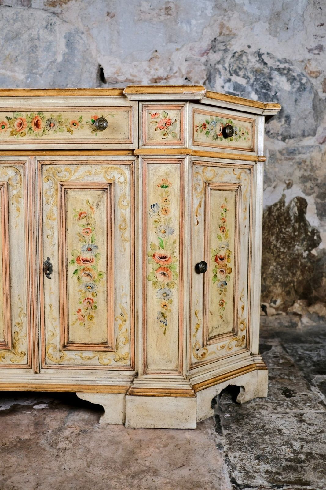 Hand Painted Venetian Style Buffet Or Console, Mid 20th Century photo vintage