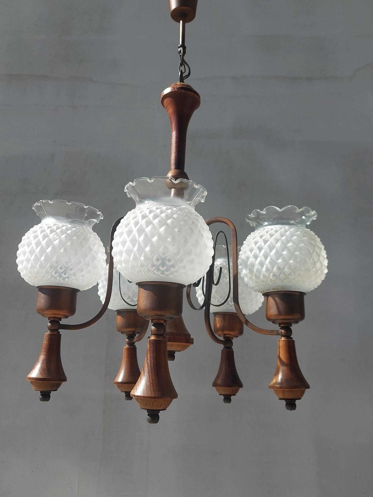 Vintage 5 Arm Wooden Chandelier – Mid Century Pineapple Glass Ceiling Light With Copper Details, Retro Dining Room Pendant Lamp photo Lighting