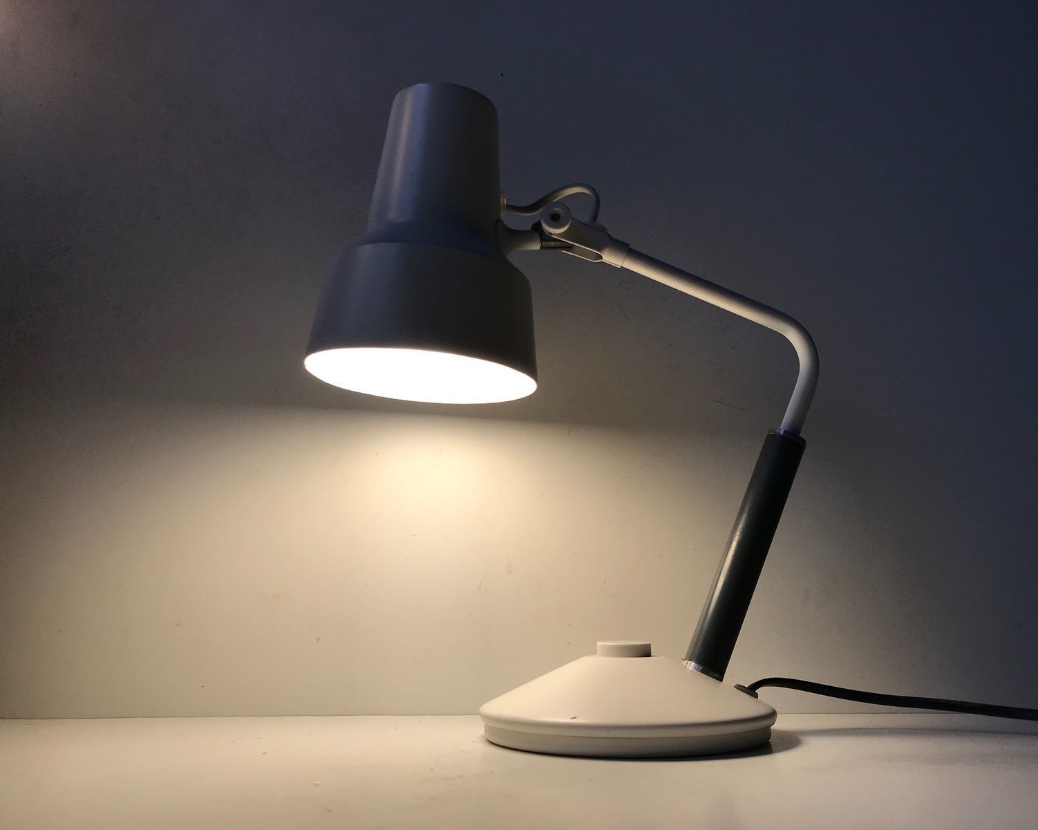 Mid Century White Desk Or Wall Lamp By Jac Jacobsen For Luxo, 1960s photo 465.0
