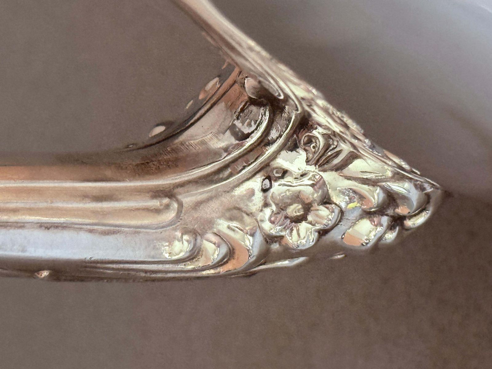 photo vintage Antique Silver Tea And Coffee Set, 4 Piece Footed Service Ornate Handles Lids