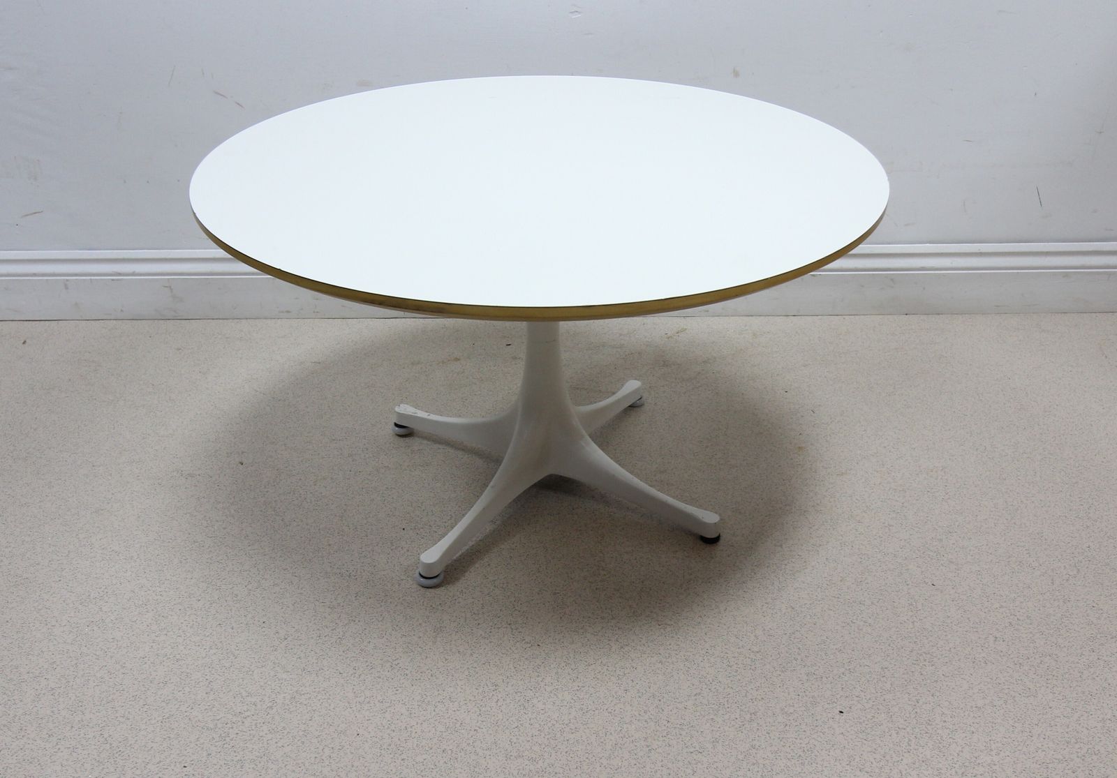 A Vitra Round White Pedestal Coffee Side Table By George Nelson photo for sale