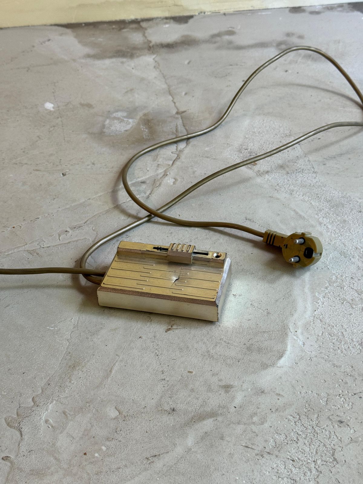 Mid Century Messing Vloerlamp Van Deknudt, Jaren 1970 photo vinterior