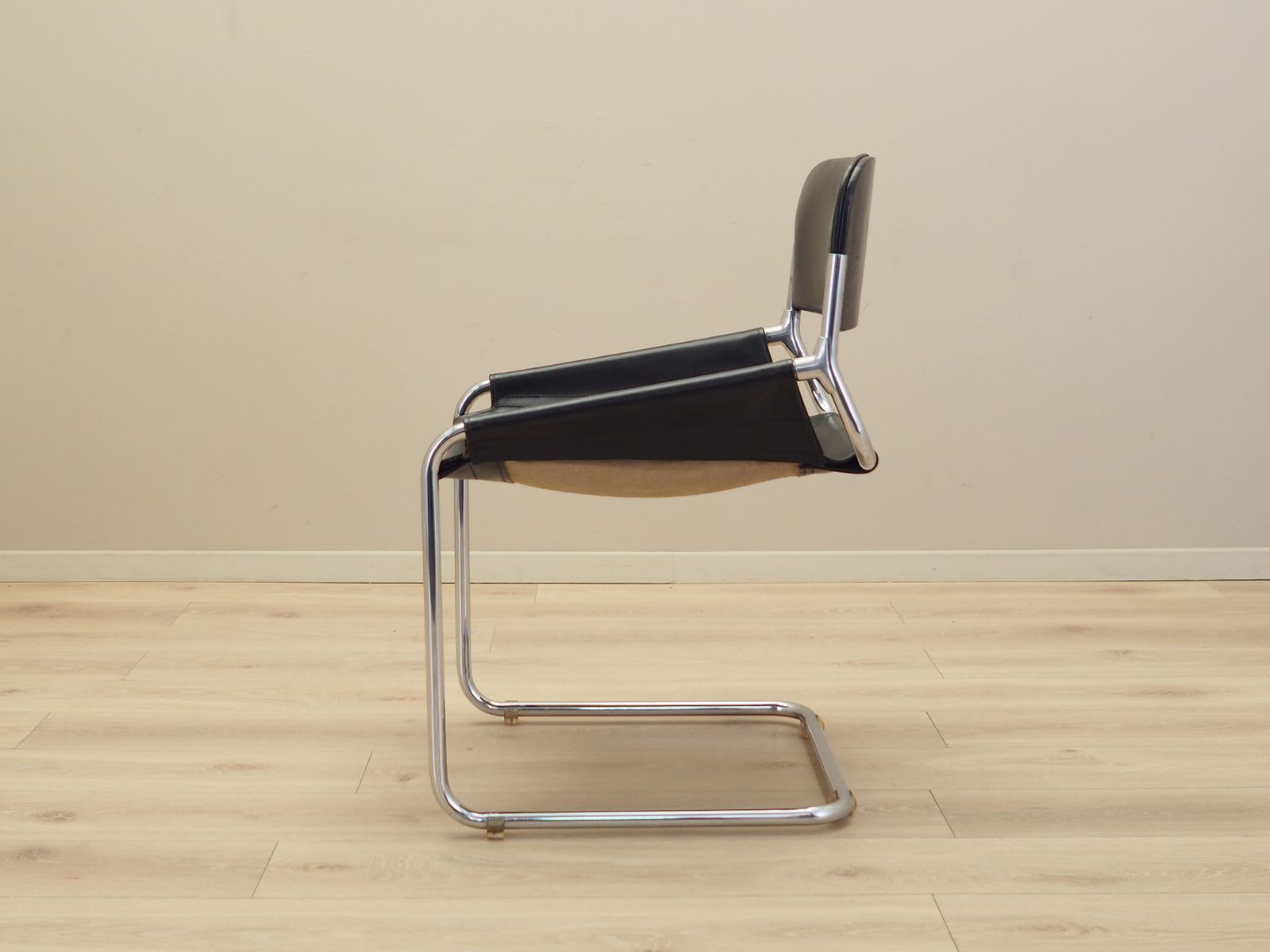 Leather Chair, Italian Design, 1970s, Production: Italy photo Furniture