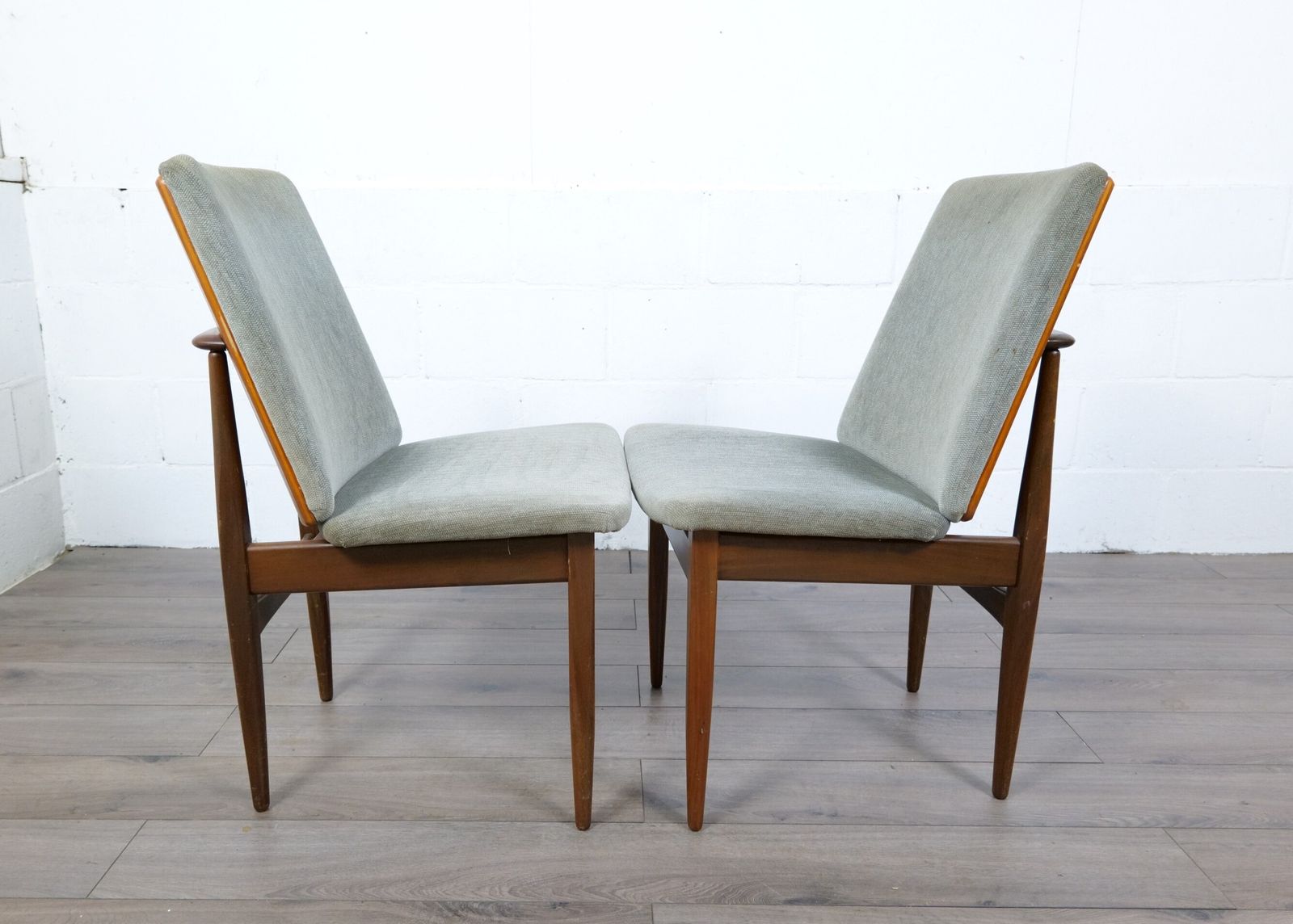 Pair Of Elliott's Of Newbury Eon Teak Dining Chairs photo vinterior