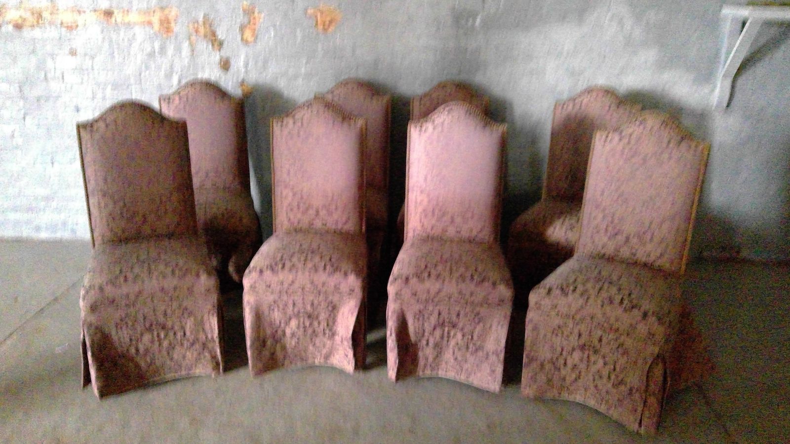 A Set Of Eight Elegant Queen Anne Style Dining Chairs, photo 600.0