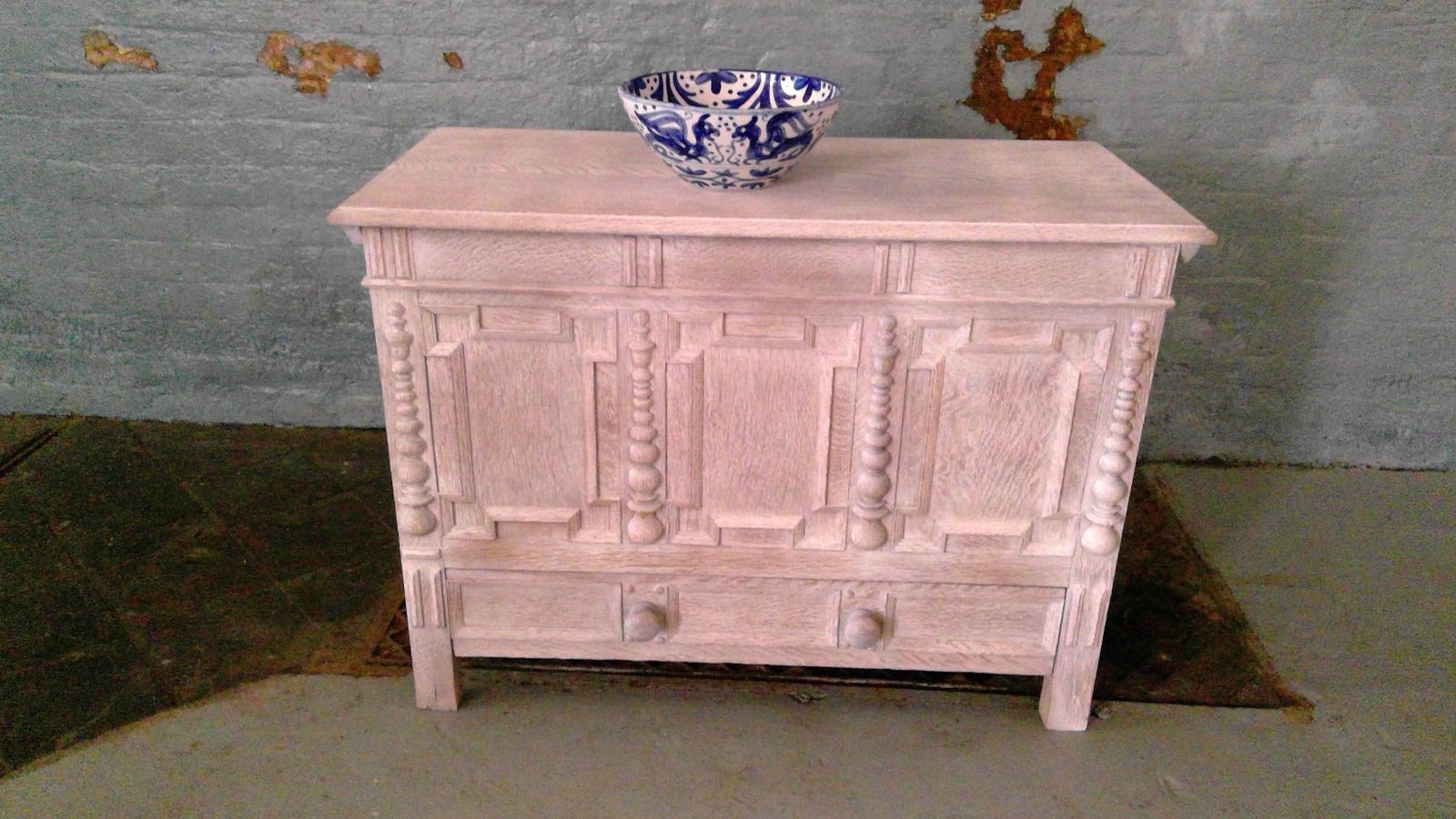 Antique Mock Jacobean Style Limed Oak Mule Chest With Lift Up Top