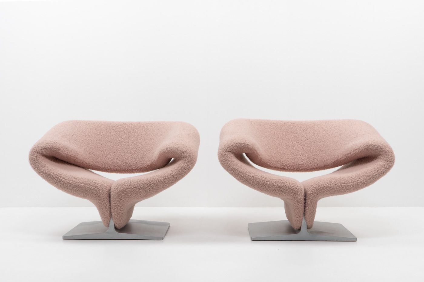 Pierre Paulin, Ribbon Chairs By Artifort – 1990s photo Furniture