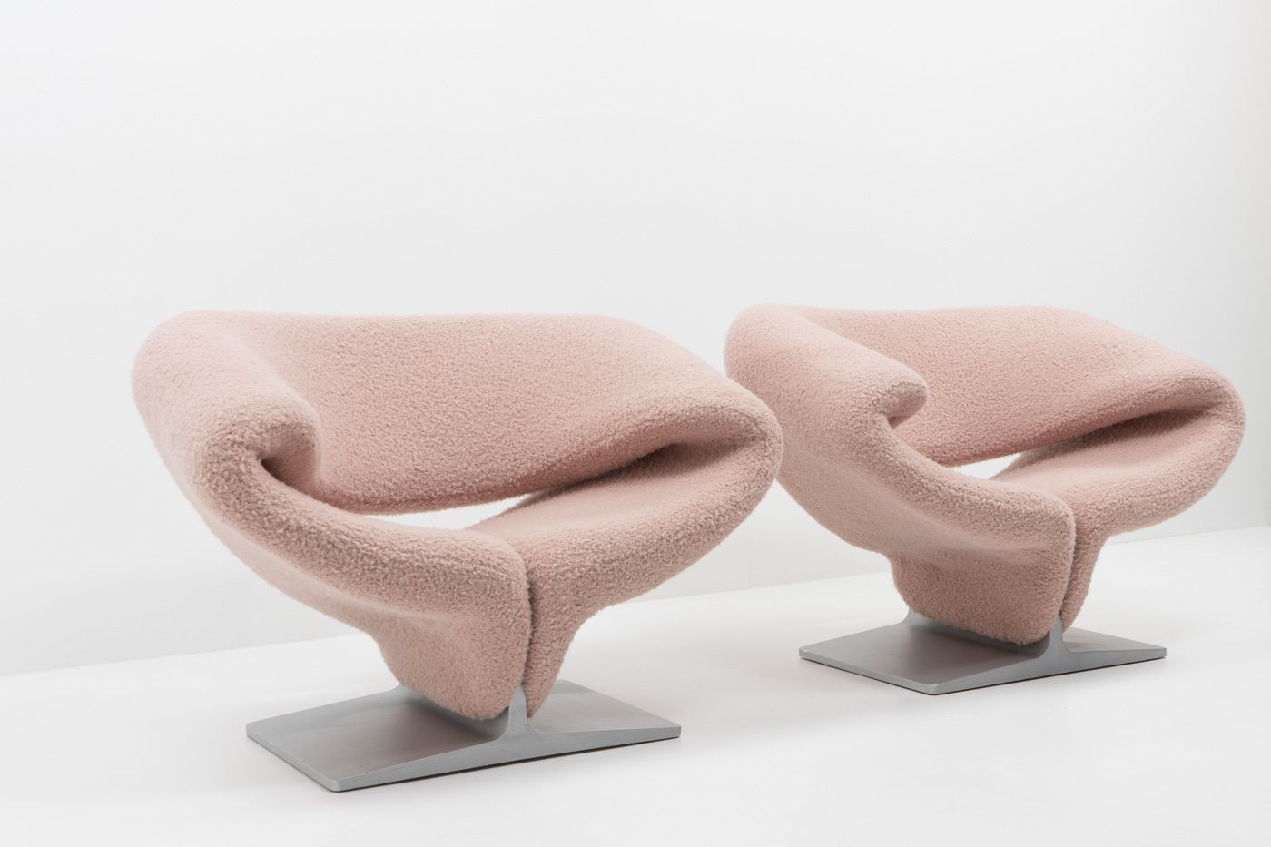 Pierre Paulin, Ribbon Chairs By Artifort – 1990s photo vinterior