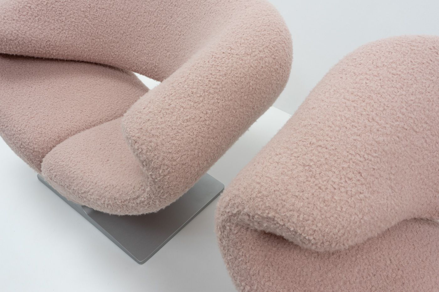 Furniture Pierre Paulin, Ribbon Chairs By Artifort – 1990s photo