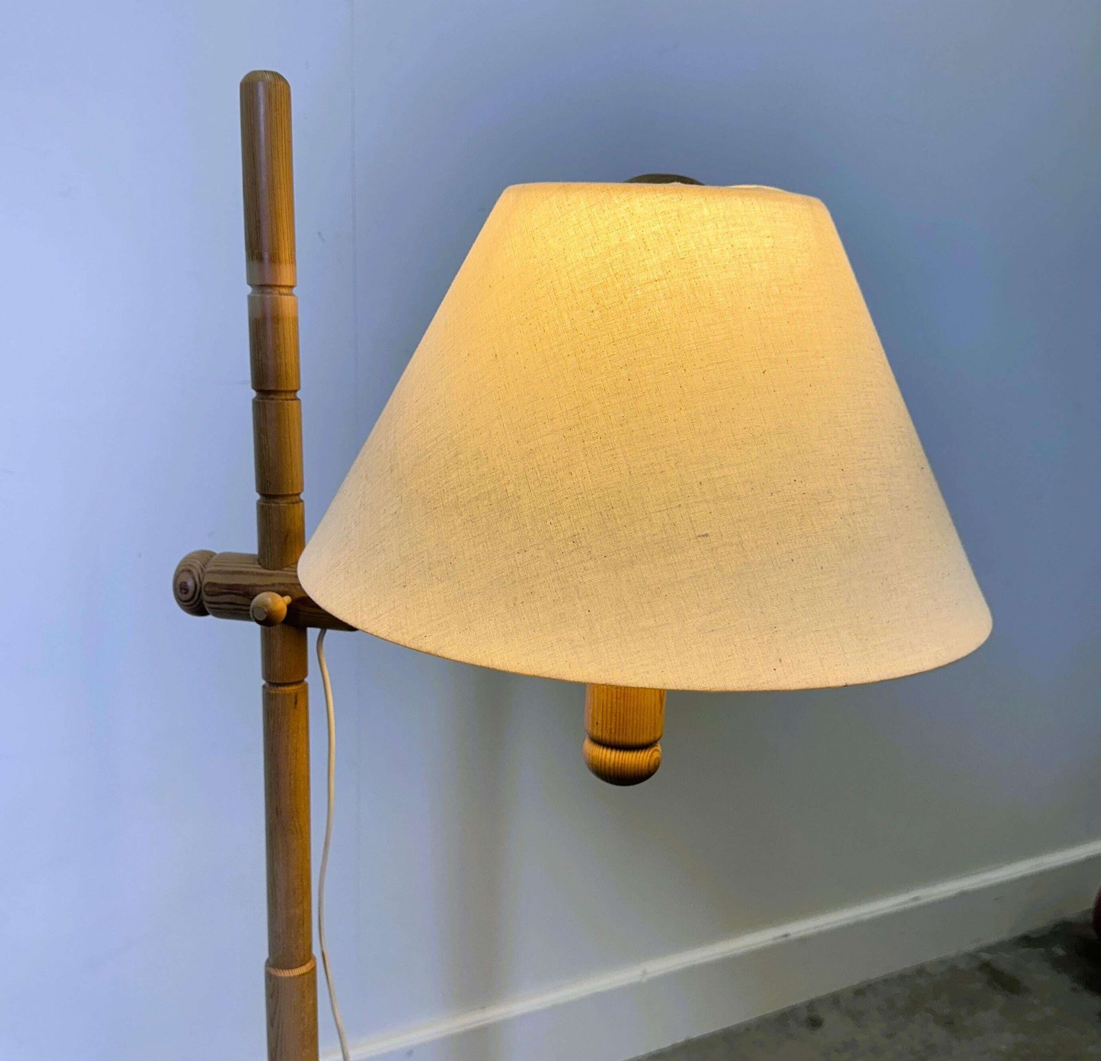 Scandinavian Pine Floor Lamp With Adjustable Arm And Linen Shade, 1970s photo vinterior