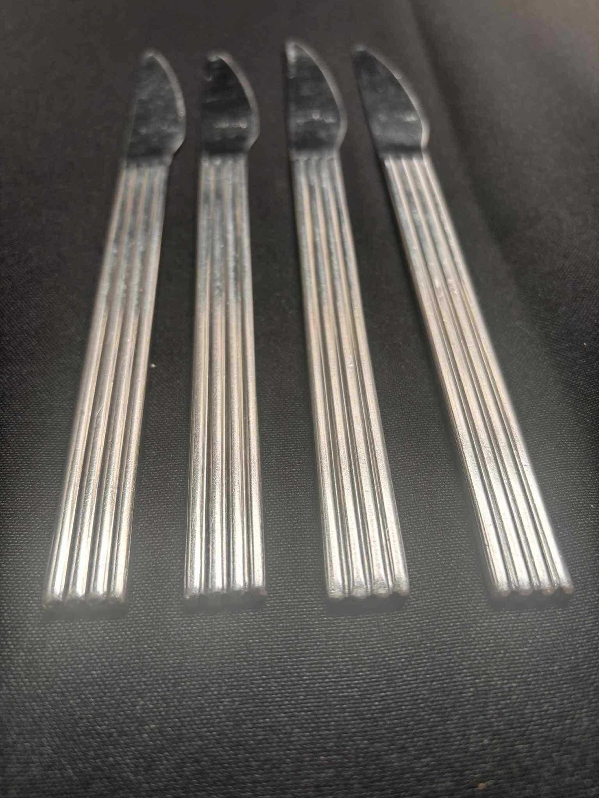 Ikea Strateg Dinner Knives (Set Of 4): Stainless Steel Postmodern Flatware photo vinterior