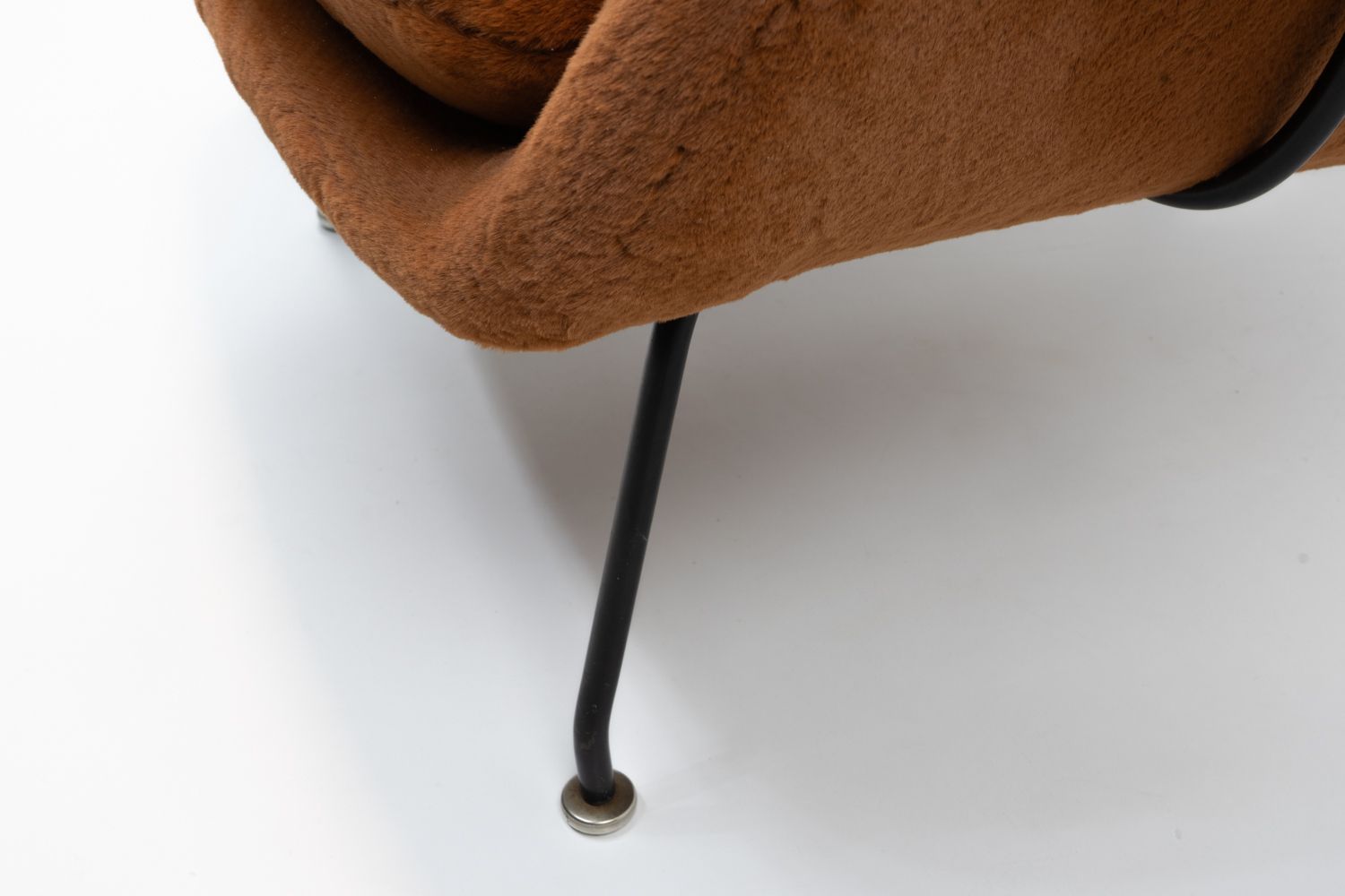 photo for sale Design Classic: Womb Chair, Saarinen For Knoll, 1960s