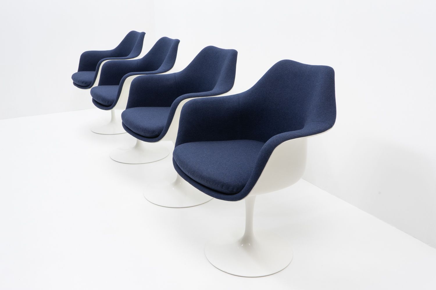 Armchairs By Eero Saarinen For Knoll, 1970s – Set Of 4 photo vinterior