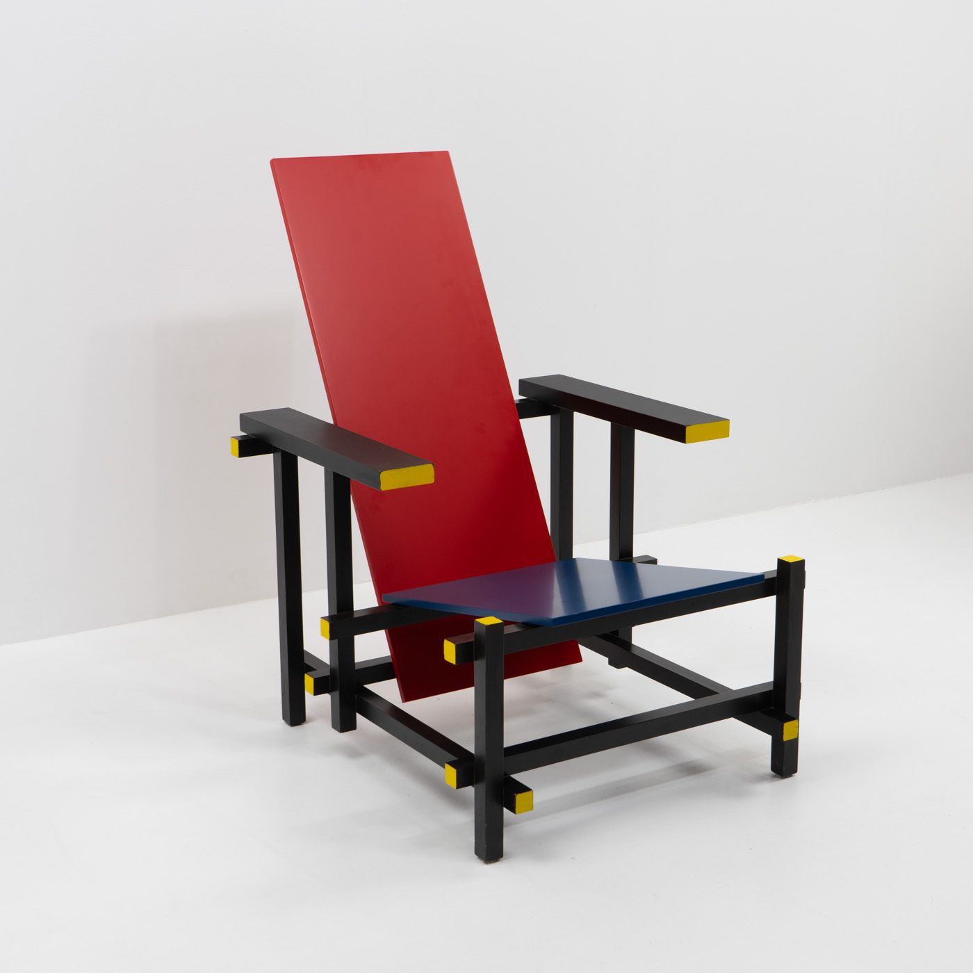 Rietveld Red & Blue Chair By Cassina, 1970s photo 1775.0