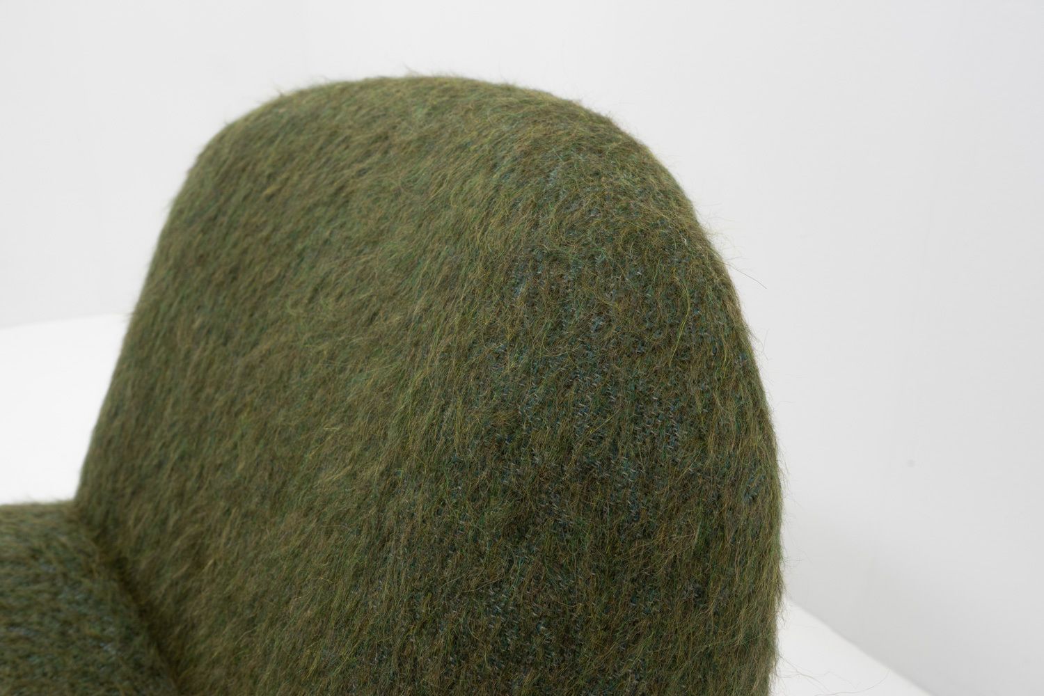 photo furniture Alky Chair By Giancarlo Piretti, In Pierre Frey Yeti Wool, 1980s