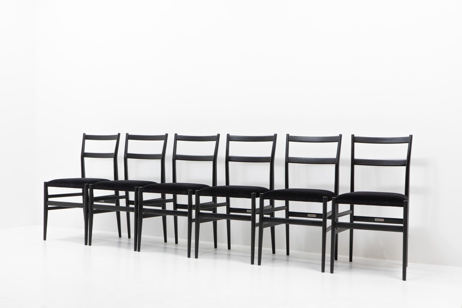 Furniture Gio Ponti, Leggera Chairs For Cassina, 1970s – Set Of Six photo