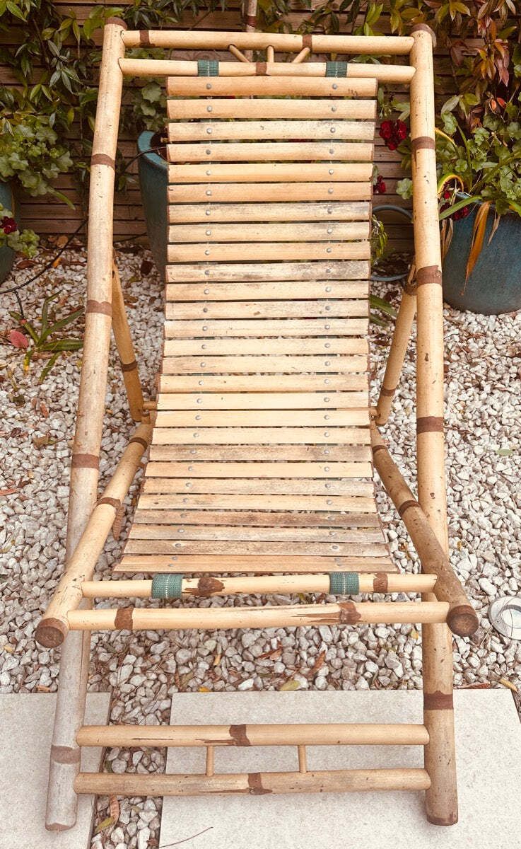 photo vintage Pair Of 1980s Rustic Italian Golden Bamboo Deck Chairs Or Sun Loungers