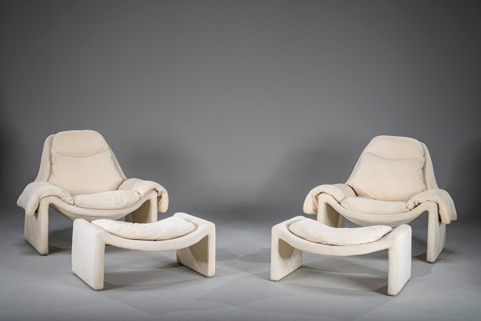 P60 Chairs And Ottomans By Vittorio Introini For Saporiti, 1960s, Set Of 4 photo Furniture
