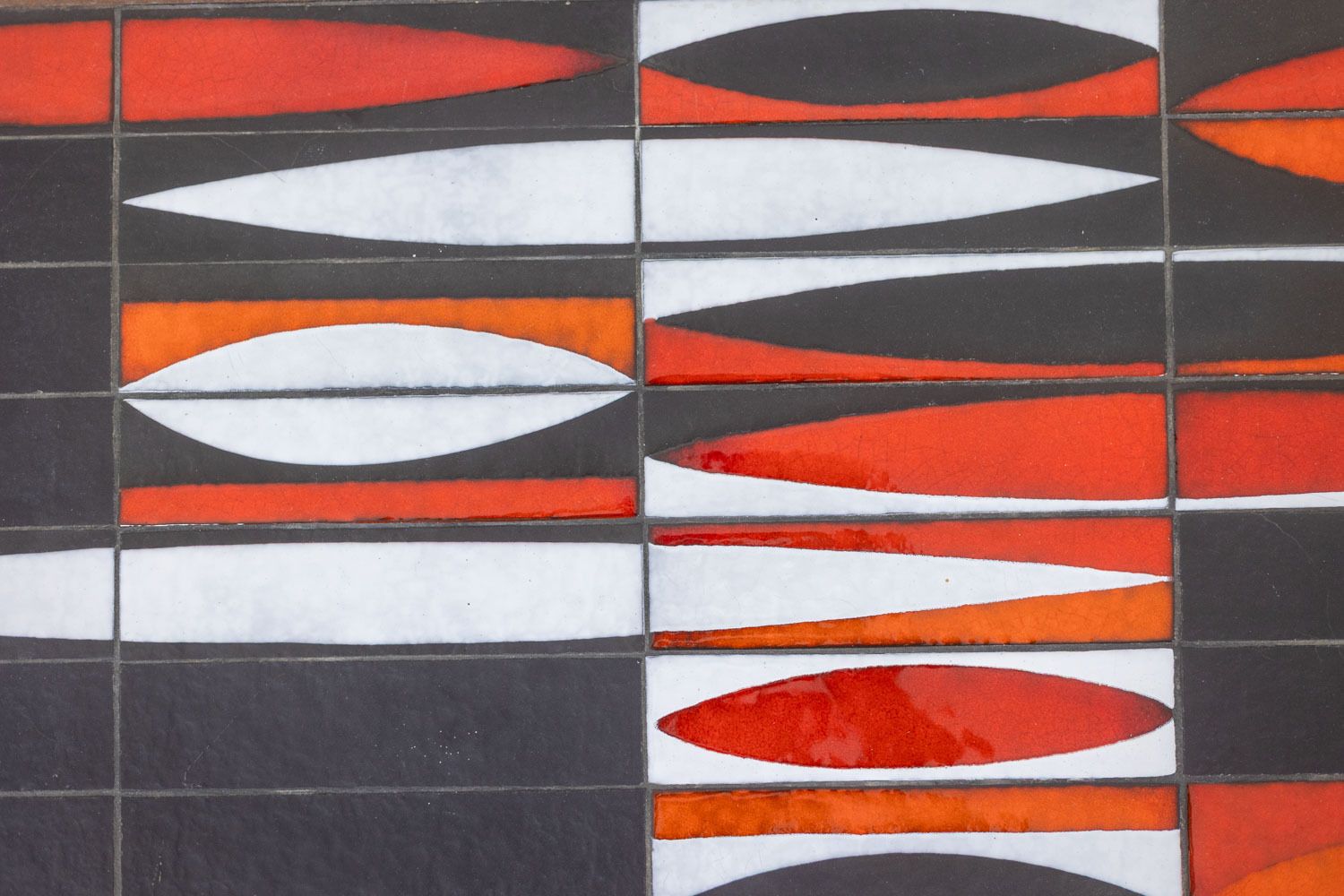 Capron. “Navette” Coffee Table In Black And Red Glazed Stoneware. 1960s. photo vintage