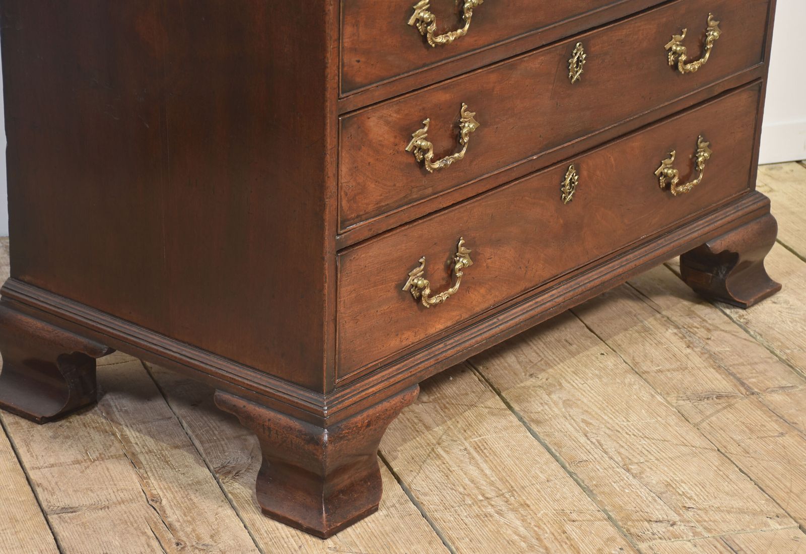 photo furniture George III Mahogany Bureau