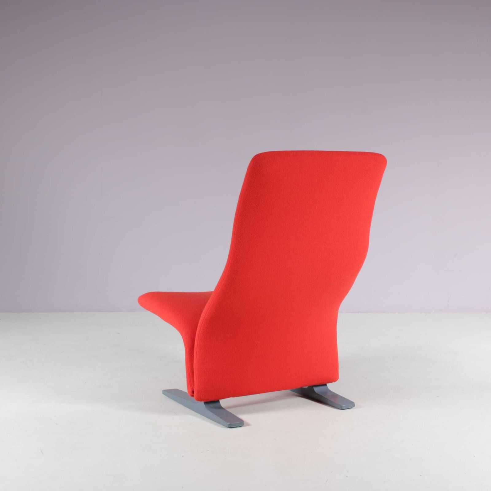 photo for sale 1970s Concorde Chair By Pierre Paulin For Artifort Netherlands